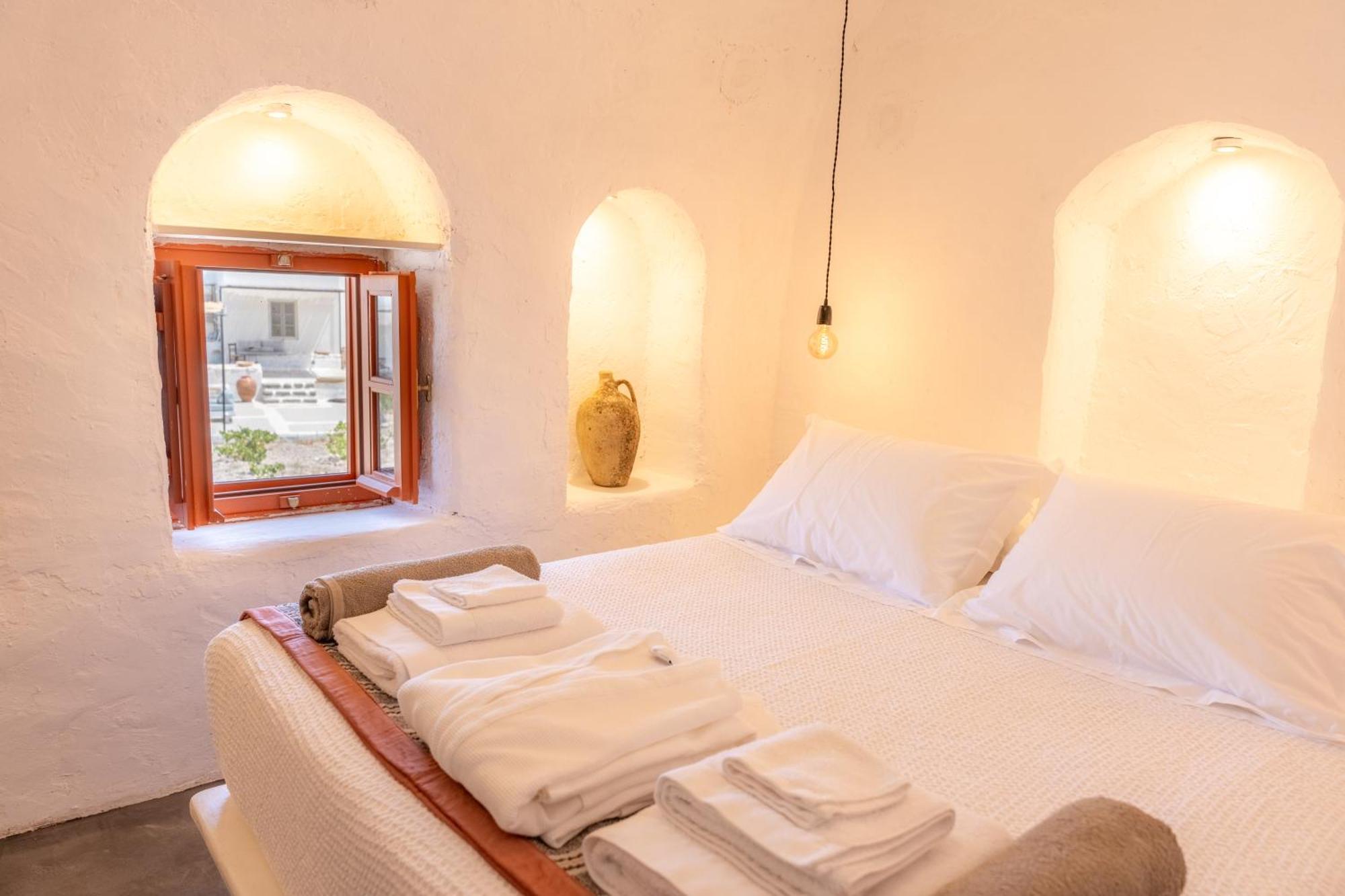 Santa Irini Retreat Hotell Therasia Eksteriør bilde