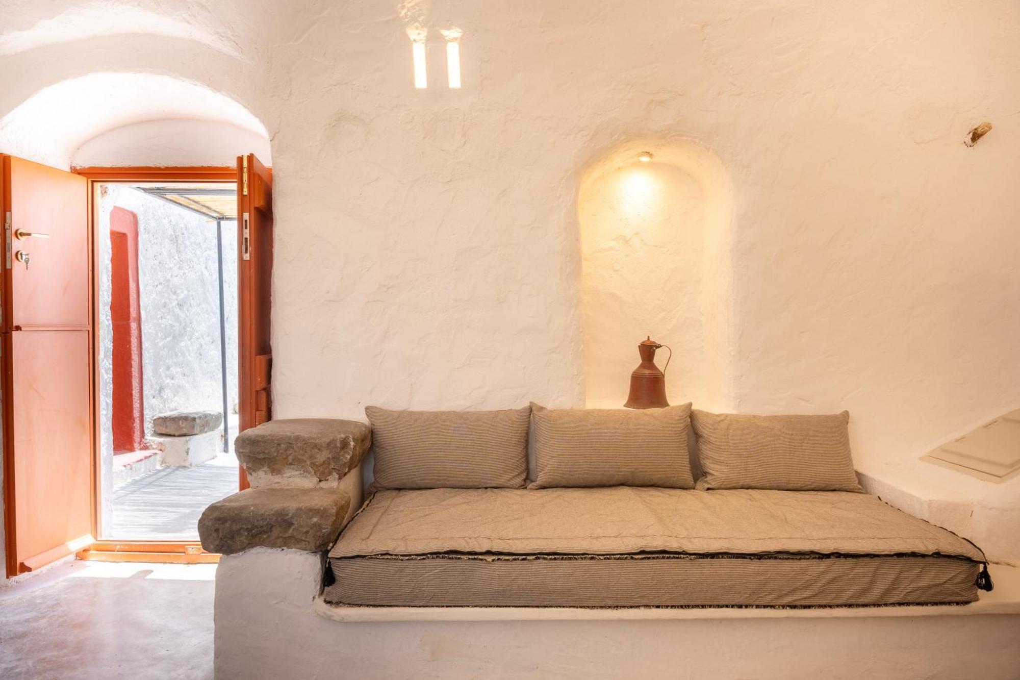 Santa Irini Retreat Hotell Therasia Eksteriør bilde